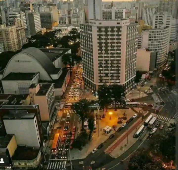 Apart Luxo No Centro Com Hidromassagem Apartment Curitiba Luaran gambar